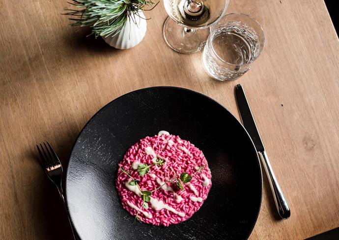 Beetroot risotto with fine garnish
