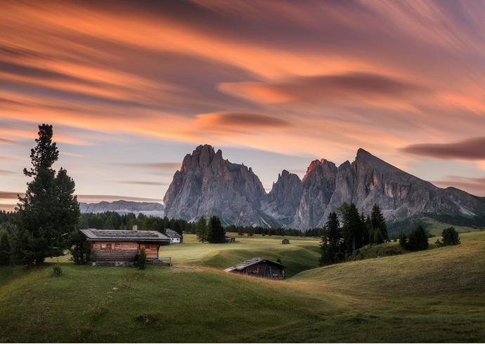 The Seiser Alm and the Dolomites in the evening glow