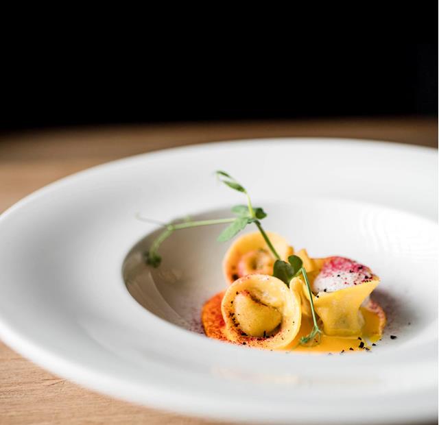 Un piatto di tortellini