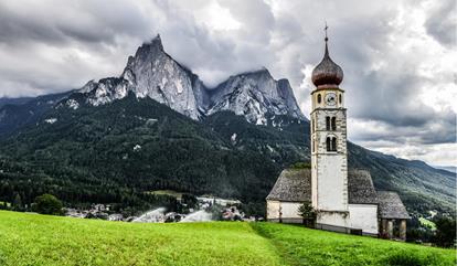 steger-dellai-kirche-seiseralmmarketing-mauriziobonetti